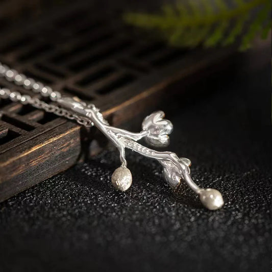 925 Silver Plum Blossom Branch Clavicle Necklace - Prosperity And Good Fortune