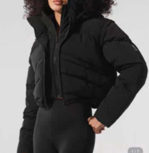 フード付きショートダウンジャケット